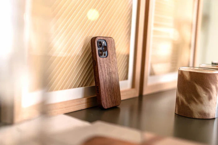 A Touch of Nature: Encasing the iPhone 14 Pro in Wooden Elegance