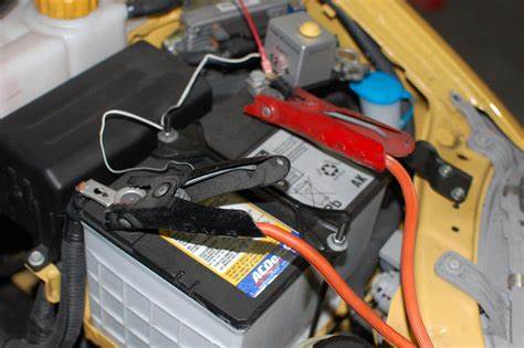 How to Choose the Right Auto Battery Charger Jump Starter for Your Vehicle